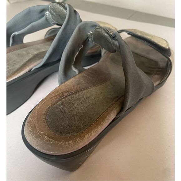 Naot Pinotage Pewter Stretch Leather Wedge Sandal size 7.5 - Picture 6 of 12